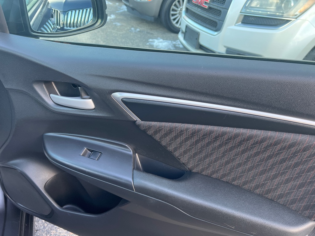 Photo 23 of this HONDA FIT