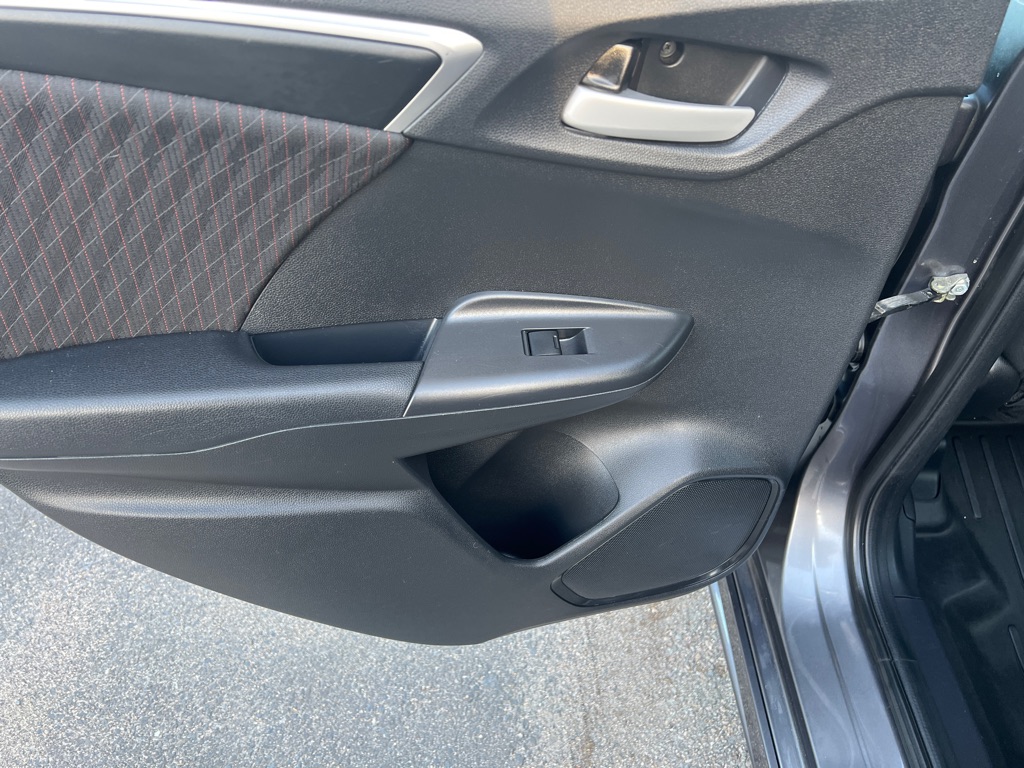 Photo 18 of this HONDA FIT