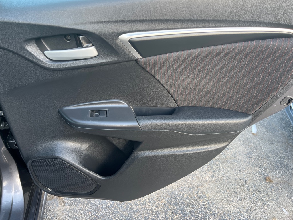 Photo 21 of this HONDA FIT
