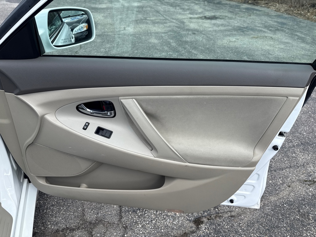 Photo 23 of this TOYOTA CAMRY