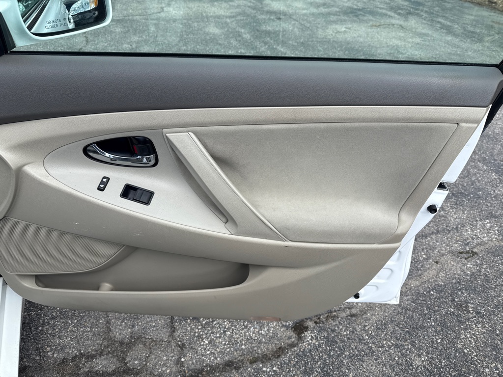 Photo 21 of this TOYOTA CAMRY
