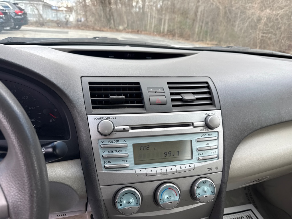 Photo 9 of this TOYOTA CAMRY