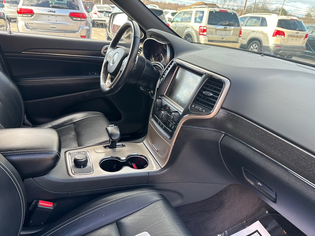 Photo 40 of this JEEP GRAND CHEROKEE