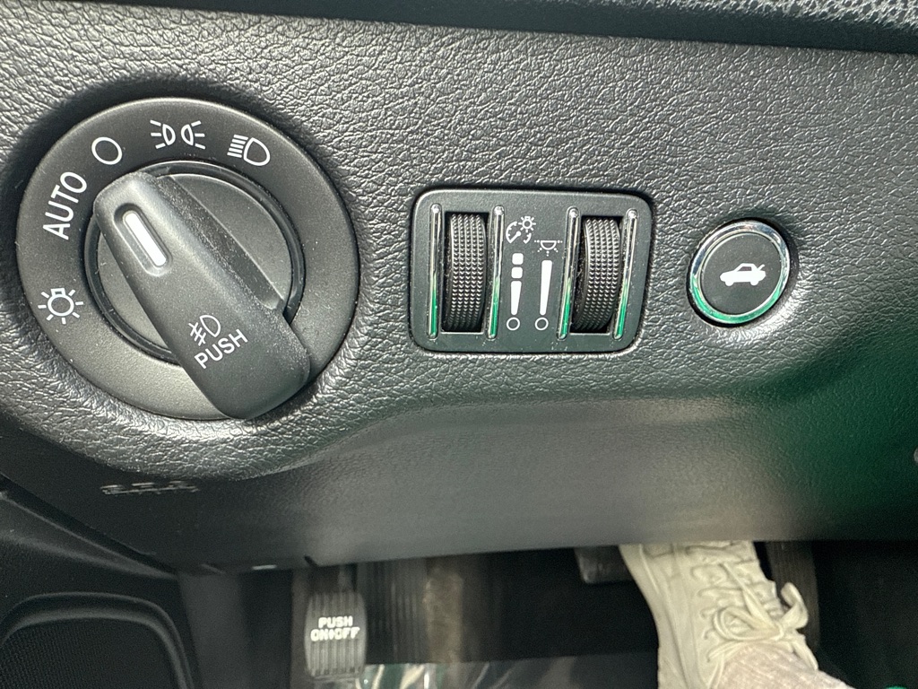 Photo 18 of this DODGE CHARGER