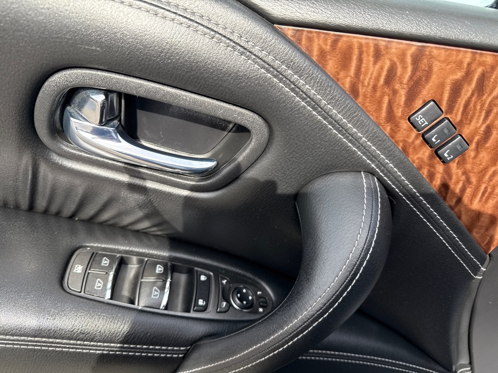 Photo 6 of this NISSAN ARMADA