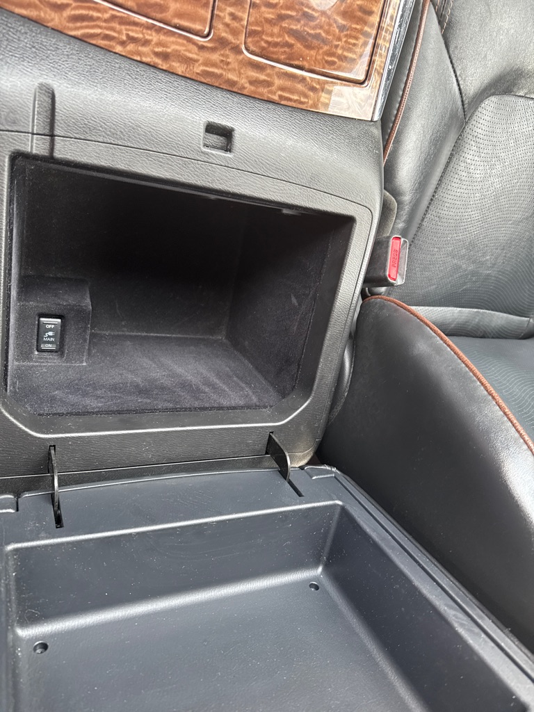 Photo 20 of this NISSAN ARMADA
