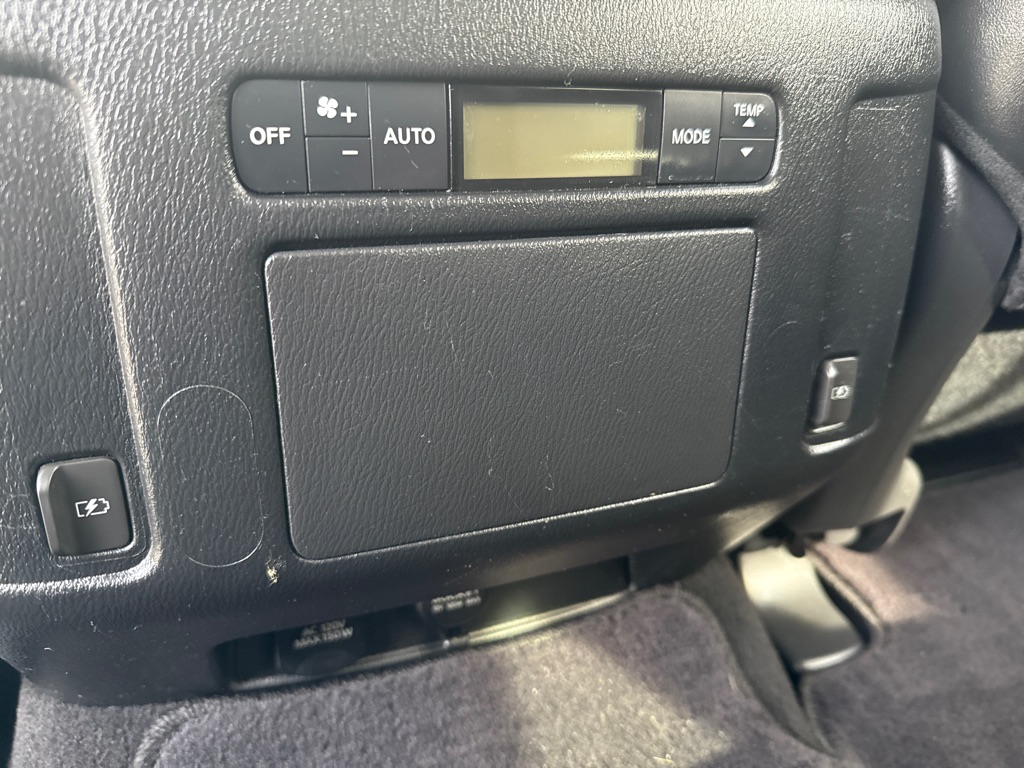 Photo 28 of this NISSAN ARMADA