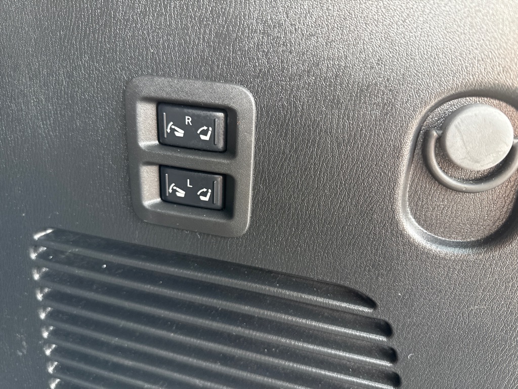 Photo 34 of this NISSAN ARMADA