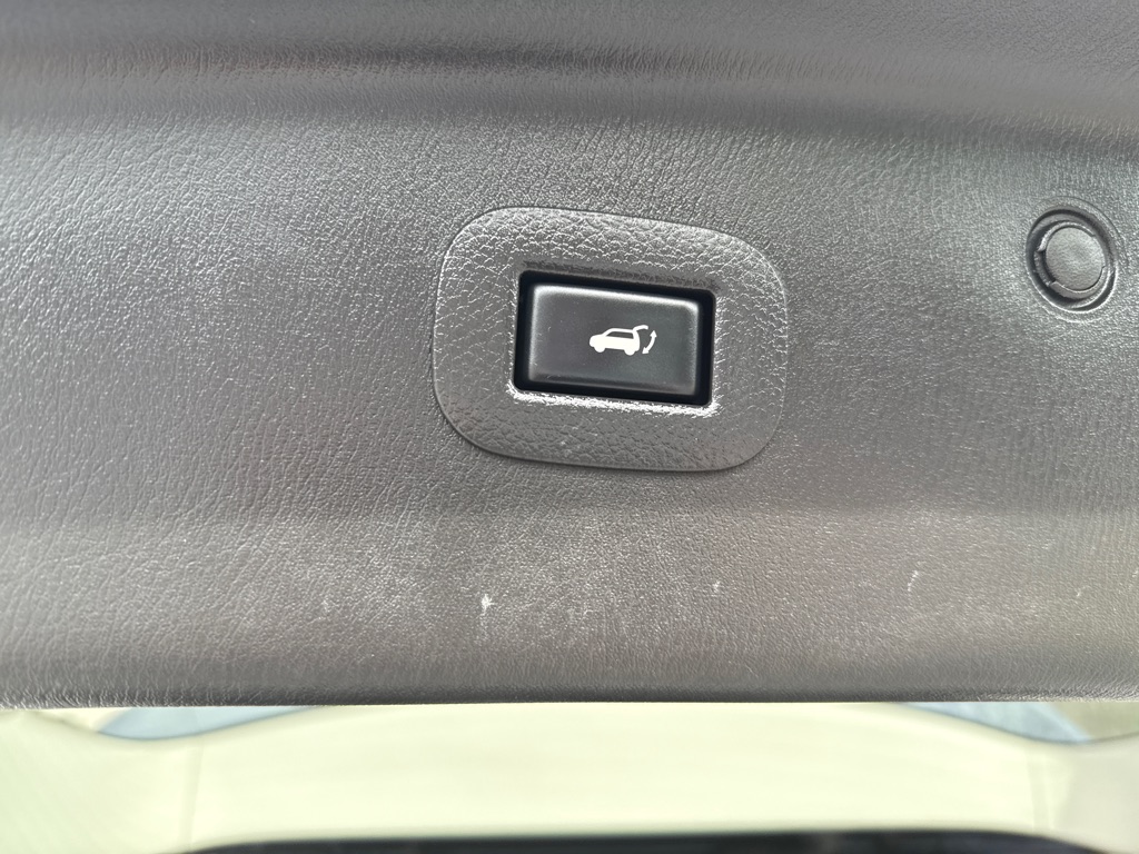 Photo 33 of this NISSAN ARMADA