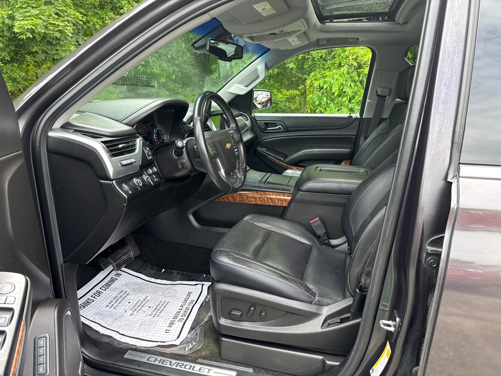 Photo 5 of this CHEVROLET SUBURBAN LTZ