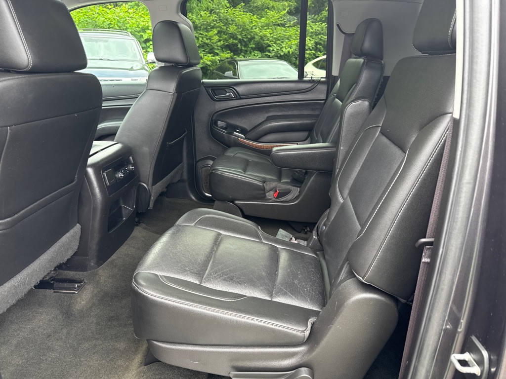 Photo 27 of this CHEVROLET SUBURBAN LTZ