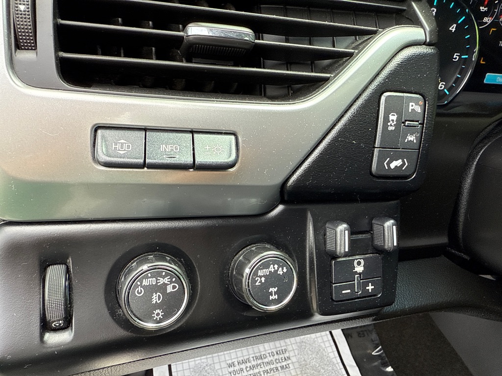 Photo 7 of this CHEVROLET SUBURBAN LTZ