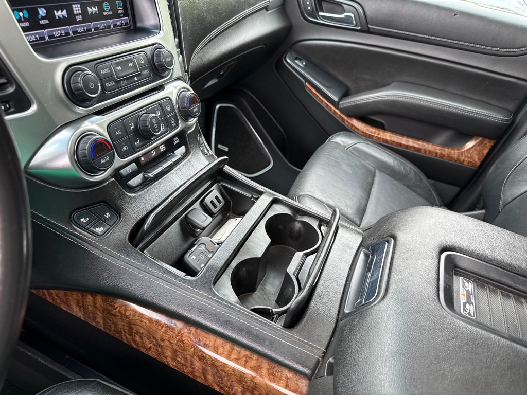 Photo 20 of this CHEVROLET SUBURBAN LTZ
