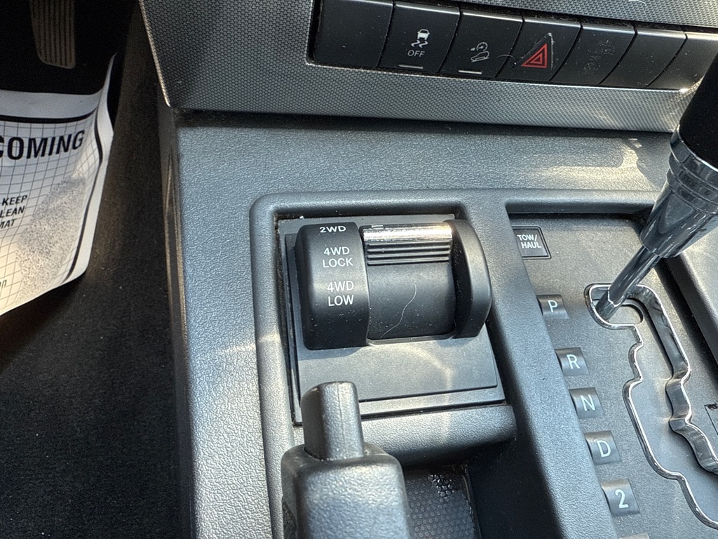 Photo 12 of this JEEP LIBERTY