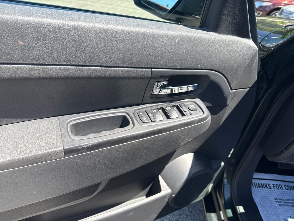 Photo 6 of this JEEP LIBERTY