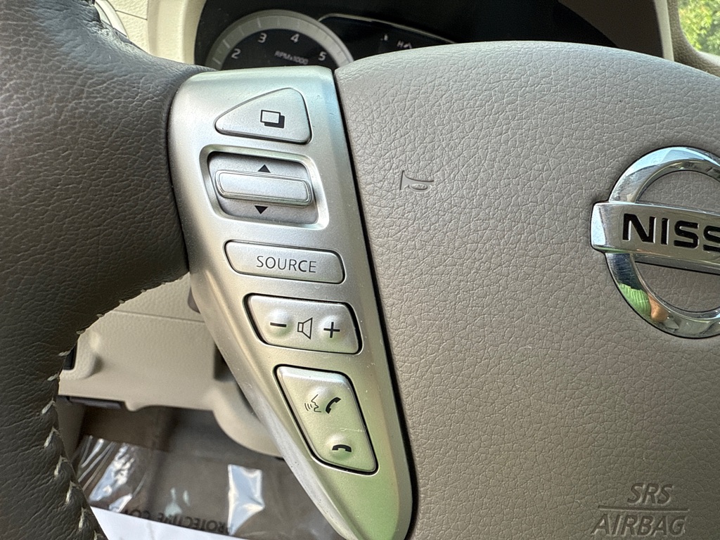 Photo 9 of this NISSAN SENTRA SL