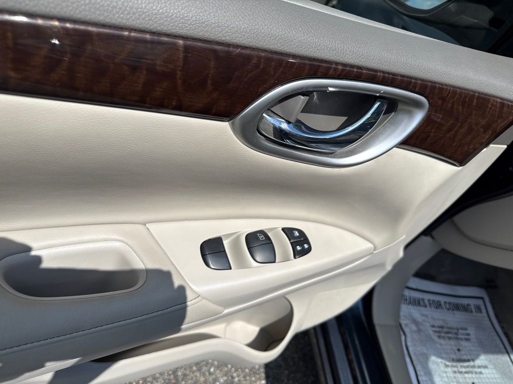 Photo 7 of this NISSAN SENTRA SL