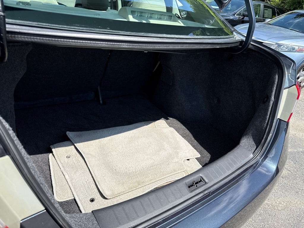 Photo 23 of this NISSAN SENTRA SL