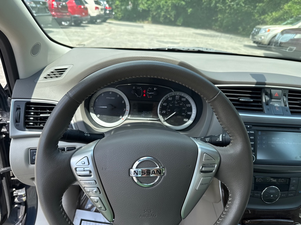 Photo 8 of this NISSAN SENTRA SL
