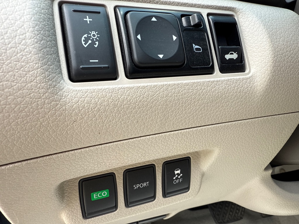 Photo 6 of this NISSAN SENTRA SL