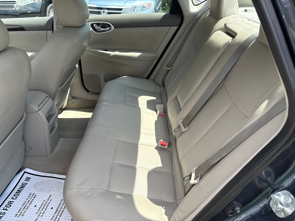 Photo 21 of this NISSAN SENTRA SL