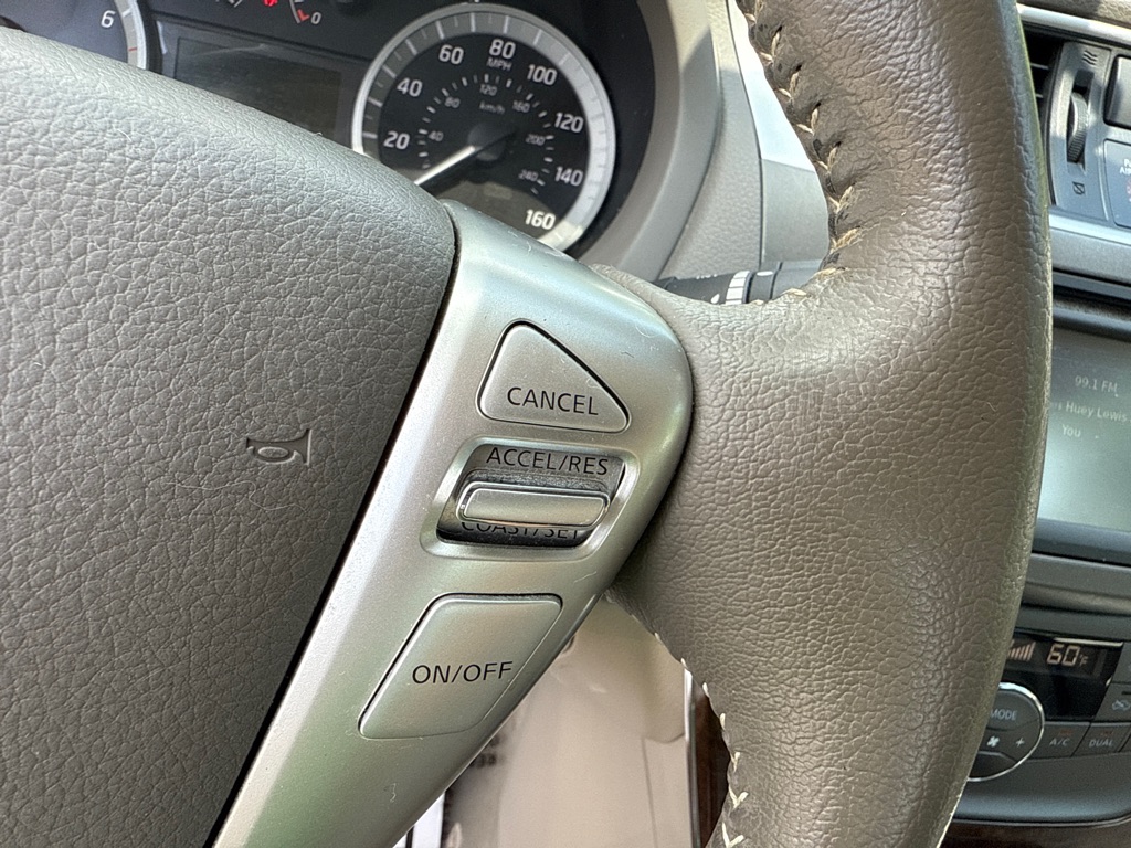 Photo 10 of this NISSAN SENTRA SL