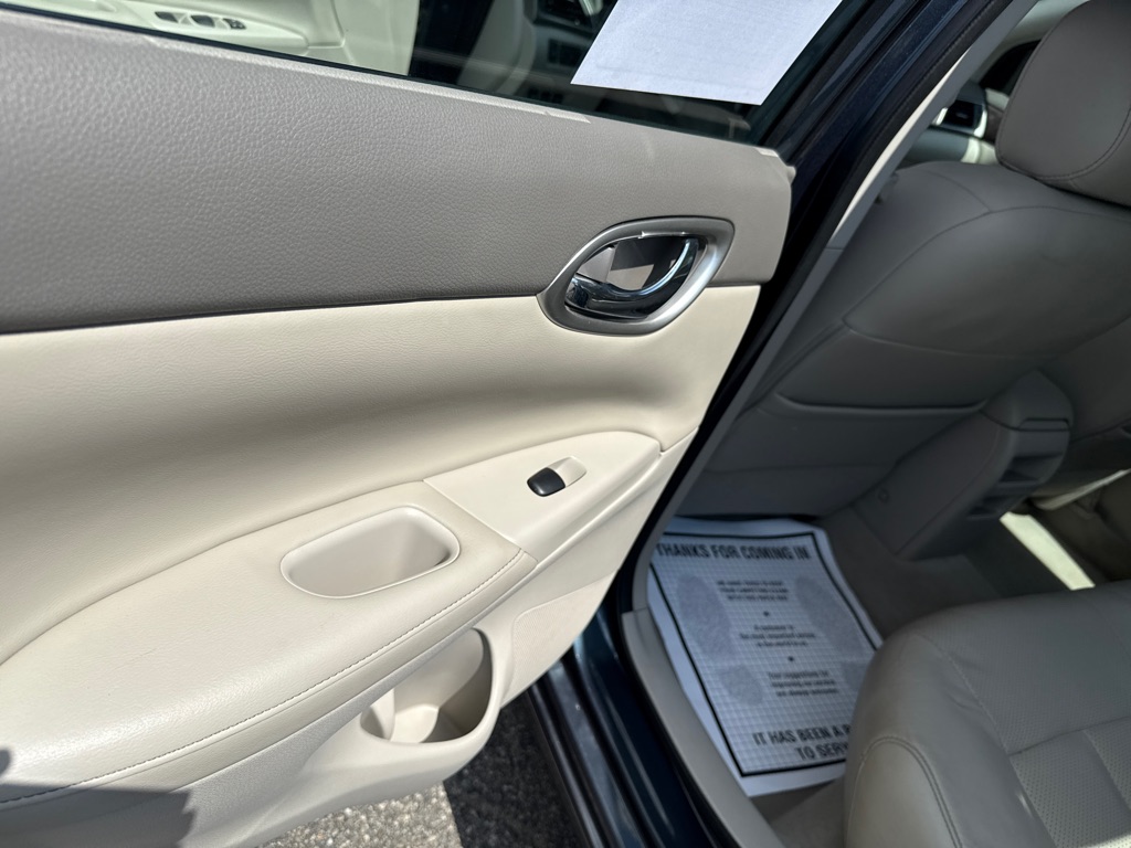 Photo 22 of this NISSAN SENTRA SL
