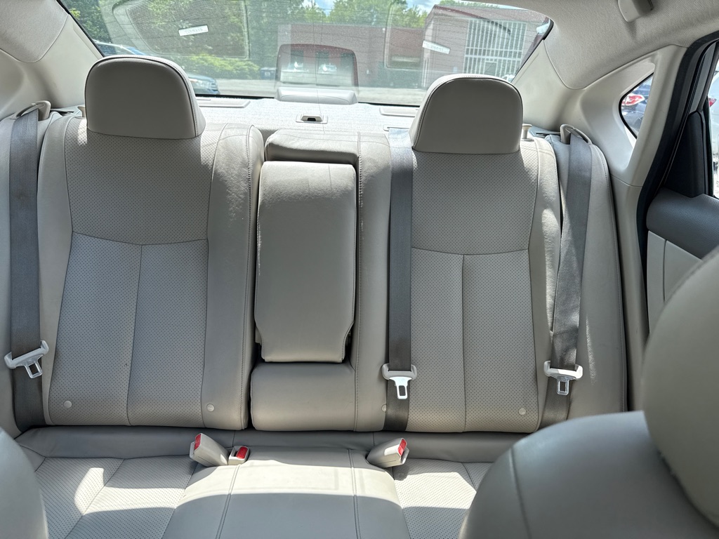 Photo 19 of this NISSAN SENTRA SL