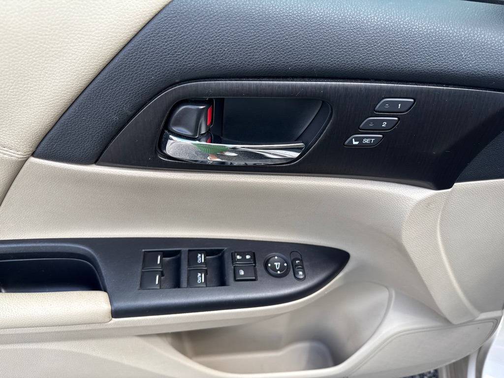 Photo 6 of this HONDA ACCORD