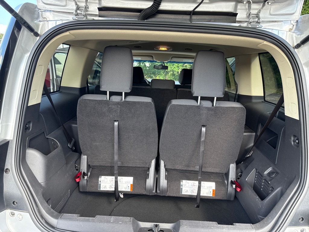 Photo 24 of this FORD FLEX SE