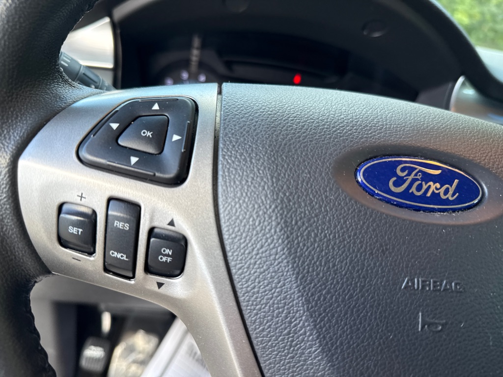 Photo 12 of this FORD FLEX SE