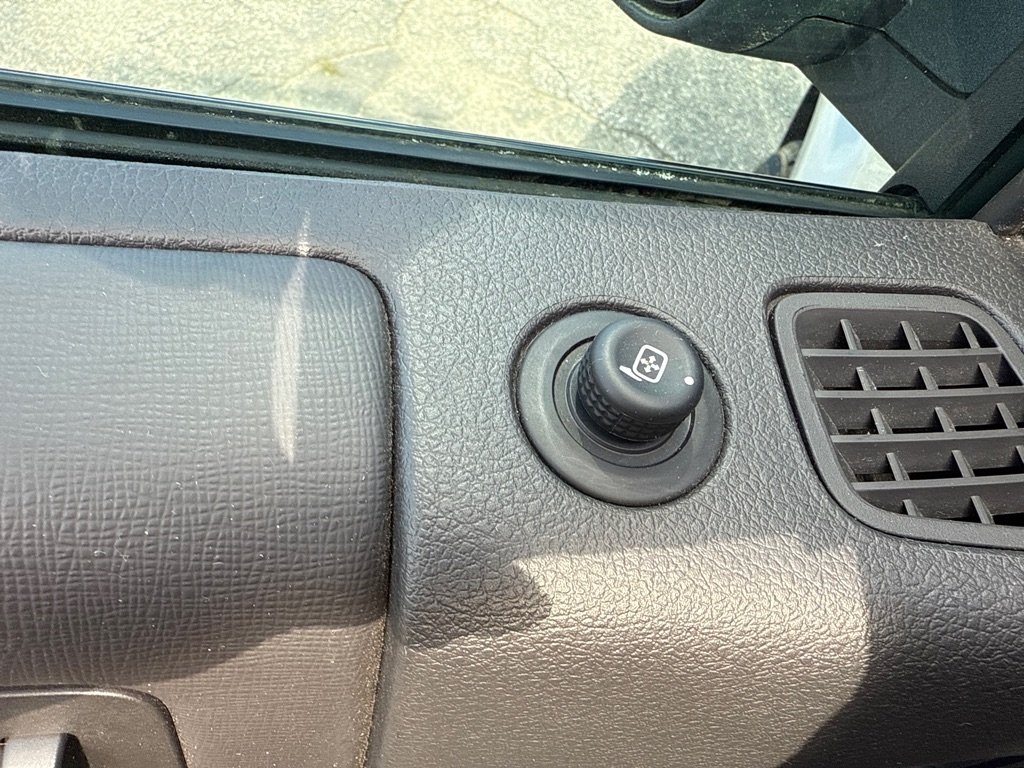 Photo 19 of this FORD FLEX SE