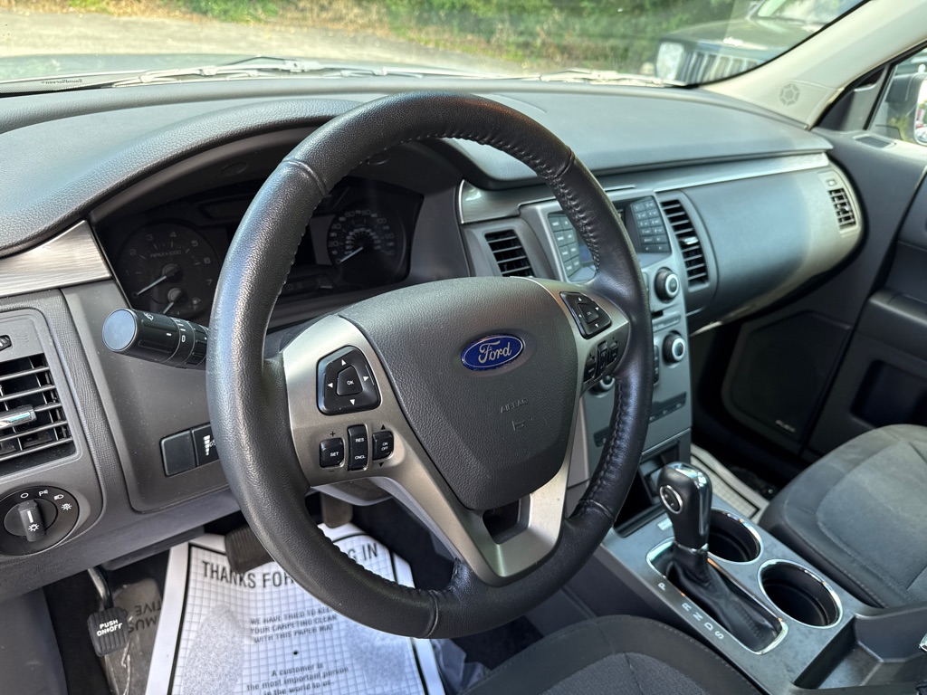Photo 7 of this FORD FLEX SE
