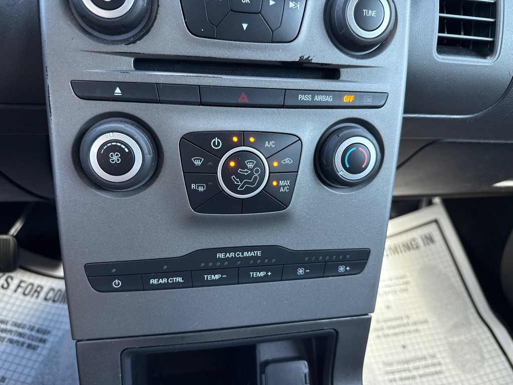 Photo 15 of this FORD FLEX SE