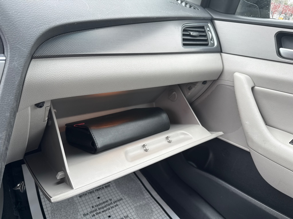 Photo 24 of this HYUNDAI SONATA