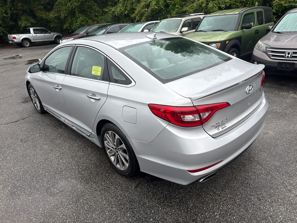 Photo 4 of this HYUNDAI SONATA