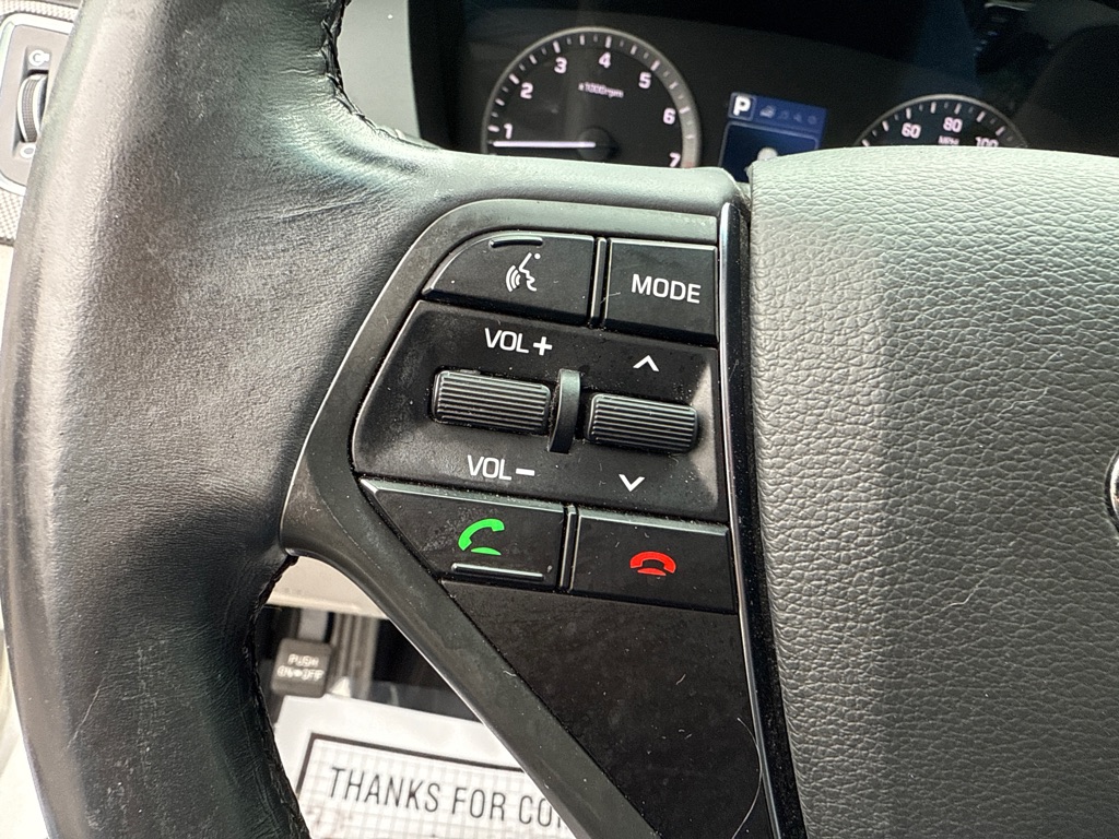 Photo 11 of this HYUNDAI SONATA