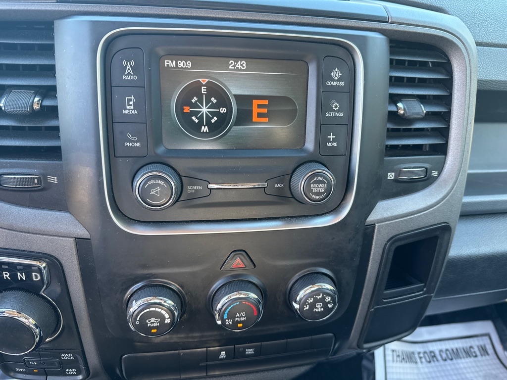 Photo 13 of this RAM 1500 4WD