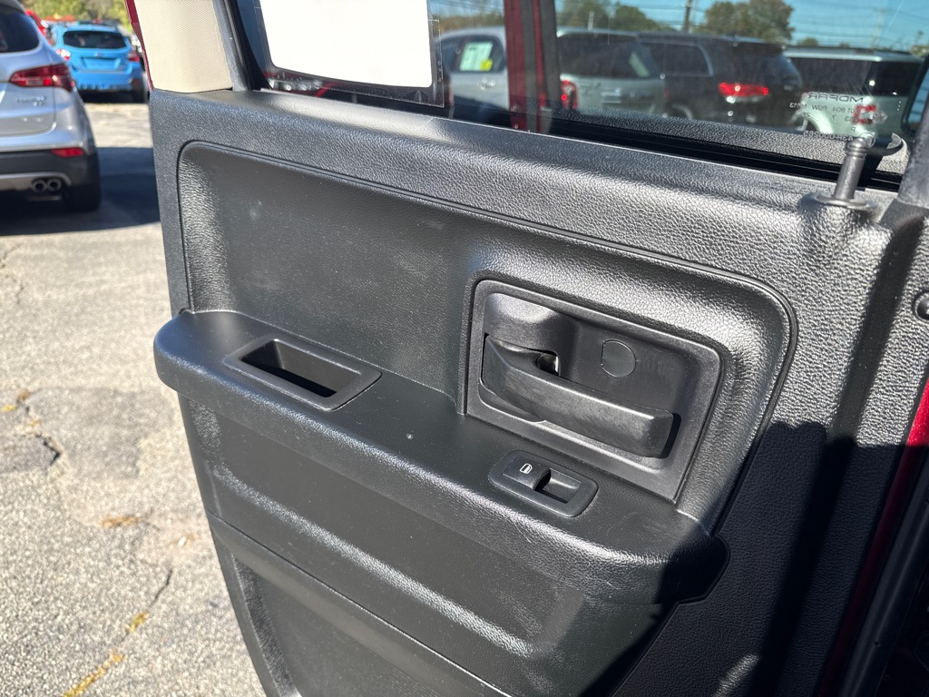 Photo 22 of this RAM 1500 4WD