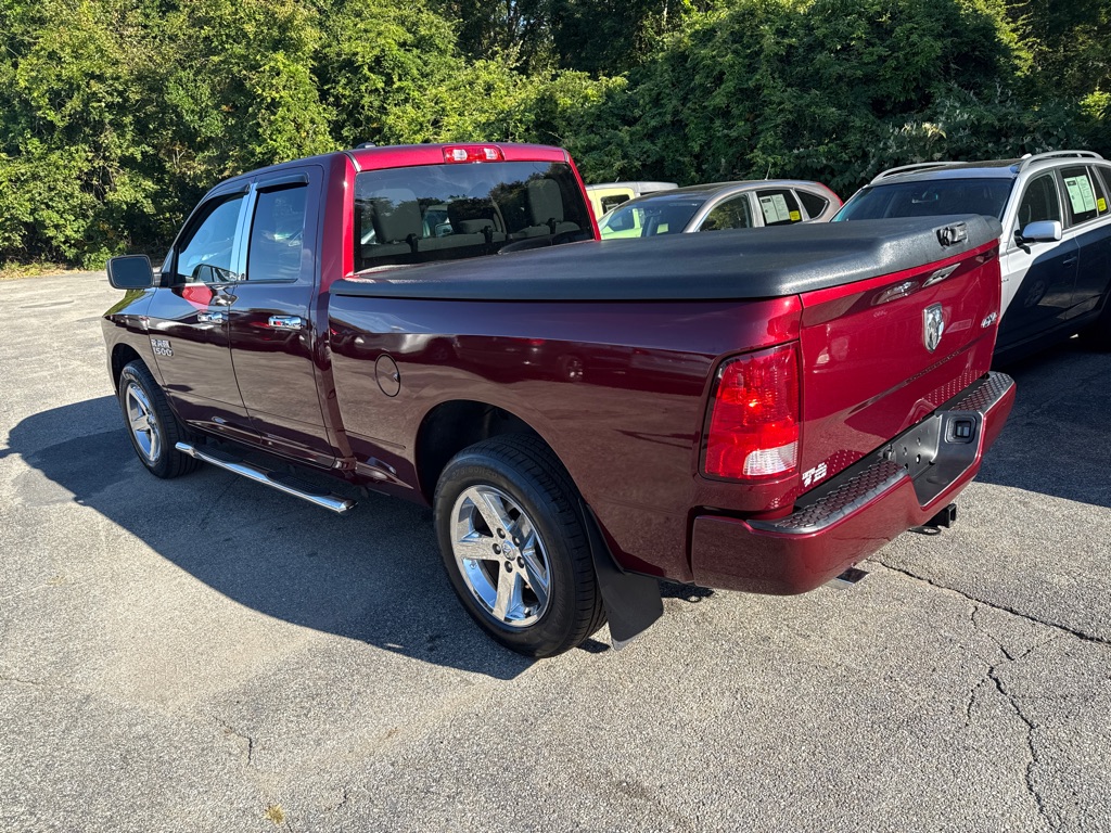 Photo 4 of this RAM 1500 4WD