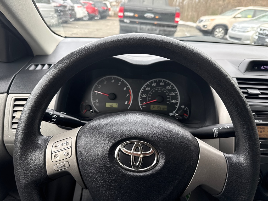 Photo 7 of this TOYOTA COROLLA