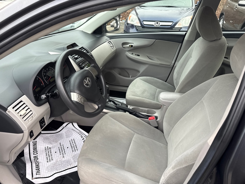 Photo 5 of this TOYOTA COROLLA