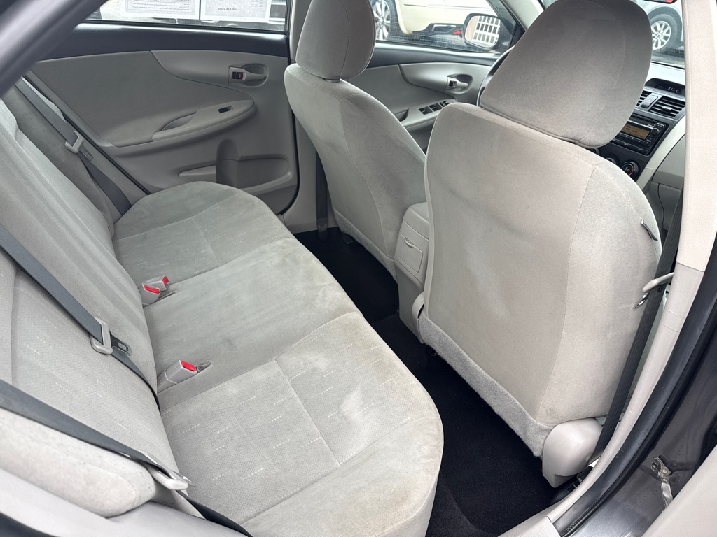 Photo 16 of this TOYOTA COROLLA
