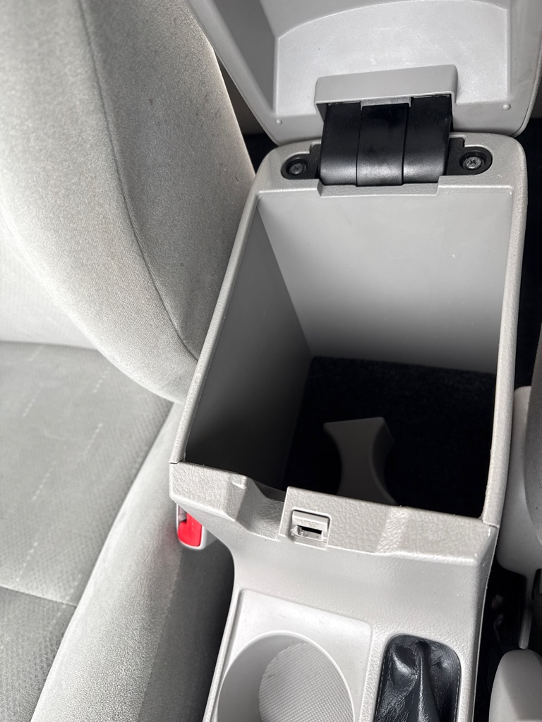 Photo 11 of this TOYOTA COROLLA