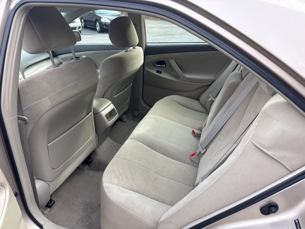 Photo 13 of this TOYOTA CAMRY