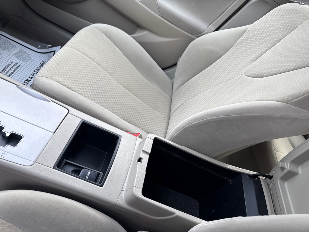 Photo 11 of this TOYOTA CAMRY