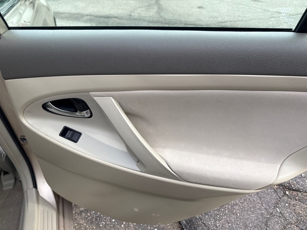 Photo 17 of this TOYOTA CAMRY