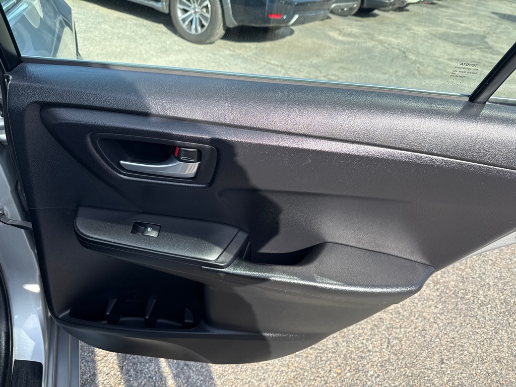 Photo 23 of this TOYOTA CAMRY