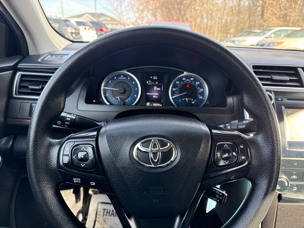 Photo 8 of this TOYOTA CAMRY
