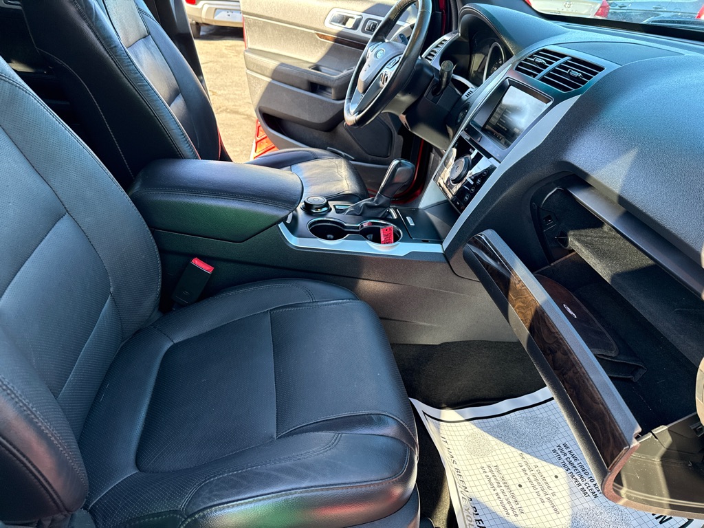 Photo 34 of this FORD EXPLORER LIMIT